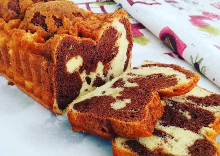 Bizcocho esponjoso con leche condensada