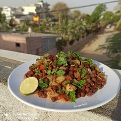 A picture of Ramadan Iftar Special Chana Chaat.