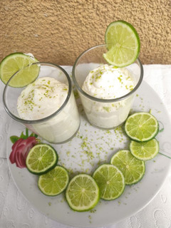 Una foto de Mousse de limón