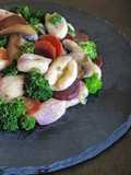 Cavatelli con carote viola broccoletti e funghi champignon