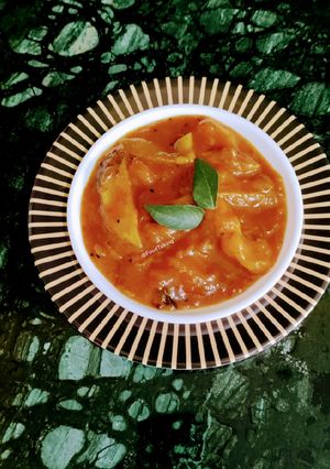 A picture of Amba Khatta/Mango Jaggery curry.