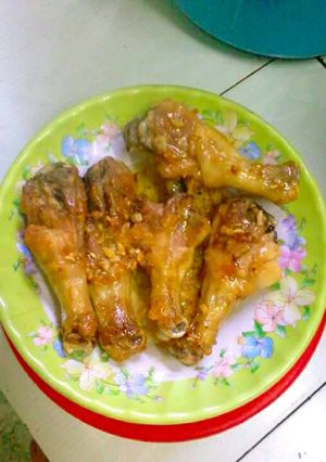 Hình của món Đùi gà chiên nước mắm.
