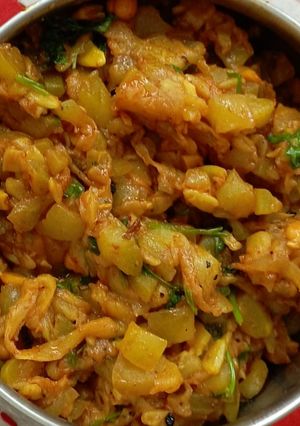 লাউ ঘণ্ট (Lau ghonto recipe in Bengali) রেসিপির প্রধান ছবি