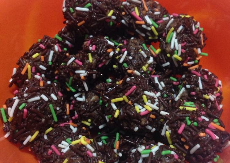 Bola marie coklat