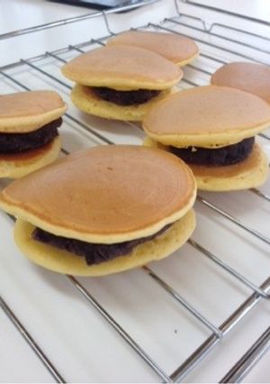 A picture of Dorayaki.