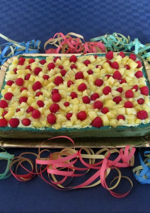 A picture of Multicolor Cake.