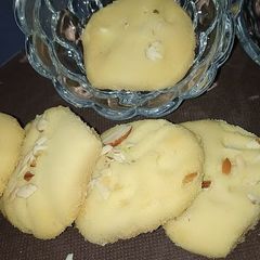 A picture of Almond pista biscuit.