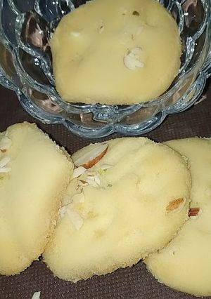 A picture of Almond pista biscuit.
