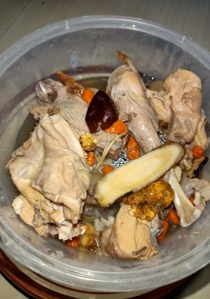 Foto resep Sop ayam obat dengan Peach gum