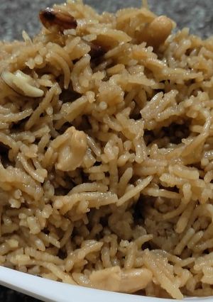 A picture of Jaggery rice.