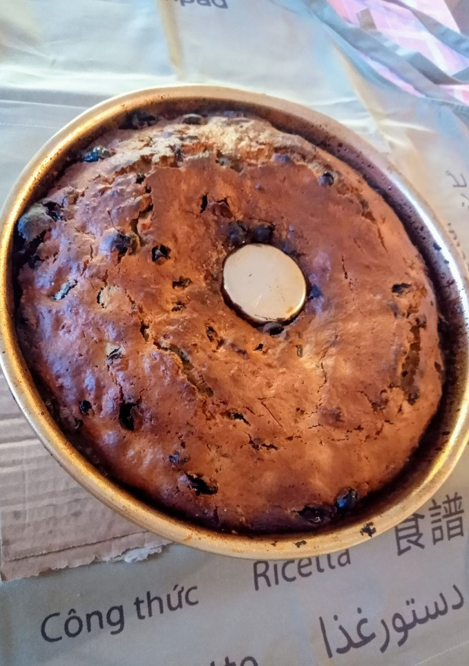 Una foto de Rosca de Pascuas. Rellena de frutas y frutos secos