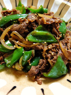 A picture of Quick Side Dish: Sweet and Savory Stir-Fried Beef and Bell Peppers.
