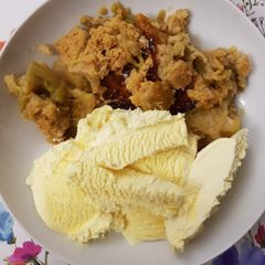 A picture of Rhubarb crumble.