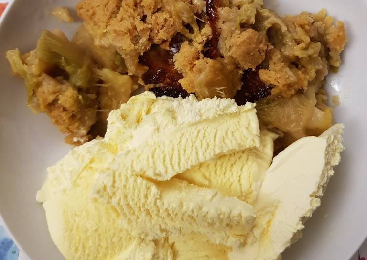 Recipe of Any-night-of-the-week Rhubarb crumble