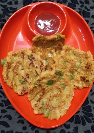 A picture of Leftover rice pizza pancake.