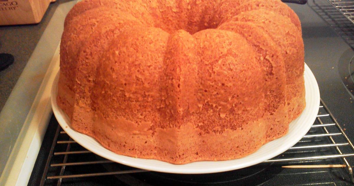 1,000,000 dollar pound cake Recipe by clarkm - Cookpad