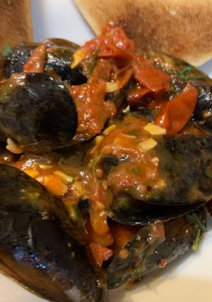 Foto di Cozze al pomodoro fresco e aglio piacentino
