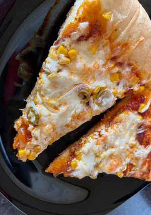 Házi pizzatészta és paradicsomos alap recept fotója