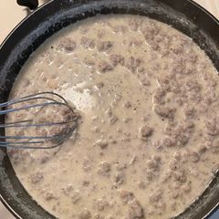 A picture of Famous Sausage Gravy.