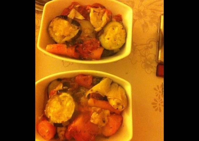 Cassolettes de légumes (courgettes tomates carottes poireaux) au jambon cru