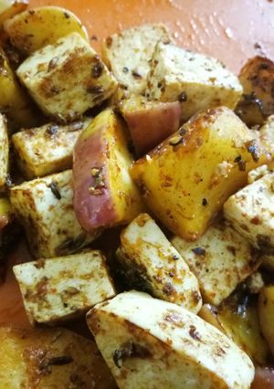 A picture of "Paneer & Apple stir Fry".