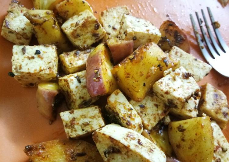 Recipe of Ultimate "Paneer &amp; Apple stir Fry"