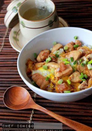 人氣餐廳日式親子丼 的食譜成品照片
