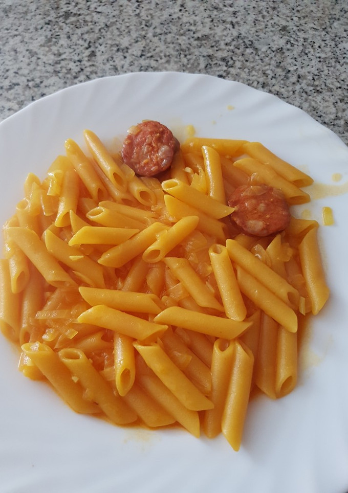 Una foto de Macarrones con chorizo