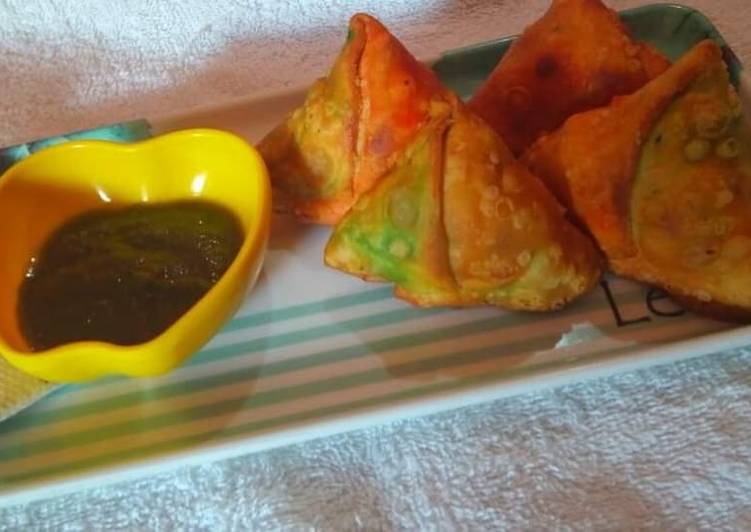 Tricolor samosas