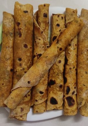 A picture of Methi Thepla.