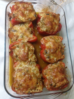 Una foto de Pimentones rellenos con champiñones y berenjenas