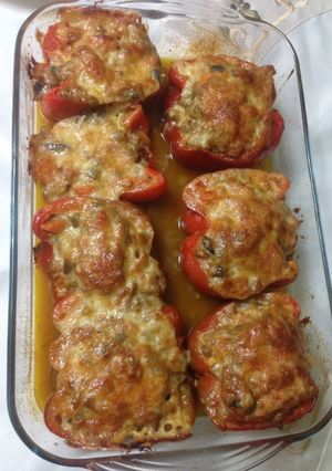 Una foto de Pimentones rellenos con champiñones y berenjenas