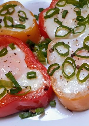 Una foto de Aros de Morrón con Huevo  en La Planchetta con Tapa