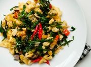 Gambar tumis kucai dengan telur