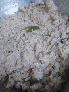 கோதுமை ரவை உப்புமா(WHEAT RAVA UPMA RECIPE IN TAMIL) செய்முறை முக்கிய புகைப்படம்