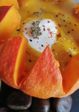Une photo de Velouté potimarron châtaignes 🌰🥄. Automne🥬R