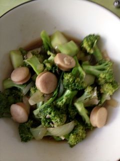 Foto resep Tumis brokoli sosis