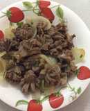 Mề gà xào hành tây