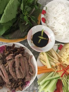 Hình của món Thịt bò cuốn cải xanh.
