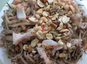 Hình của món Nộm củ chuối của bà Lan Sơn tây.