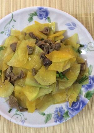 Hình của món Đu đủ ương xào lòng gà.