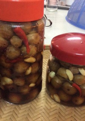 Hình của món Quả sung muối, ngâm đường nước mắm. .