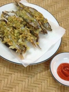 Hình của món Cá trứng chiên cốm.