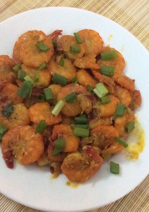 Hình của món Tôm lột rim mặm.