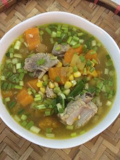 Hình của món Canh sườn non với BB và khoai lang.