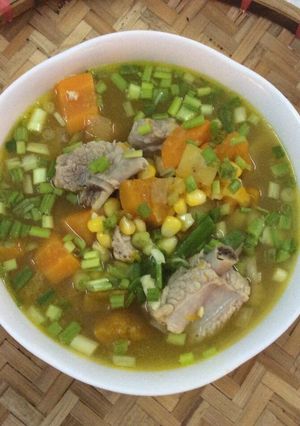 Hình của món Canh sườn non với BB và khoai lang.