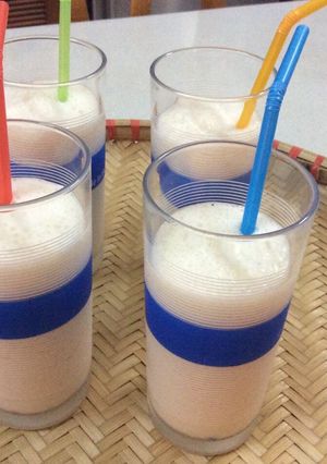 Hình của món Sinh tố lê đỏ, chuối và sữa.