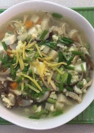 Hình của món Canh đậu hũ chua cay.
