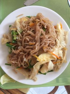 Hình của món Hủ tiếu lứt xào nấm đông cô, cà rốt.