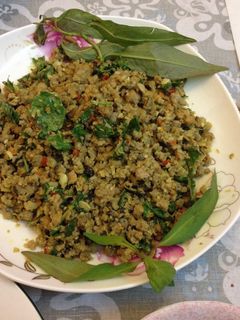 Hình của món Bánh tráng vừng xúc lươn bằm.
